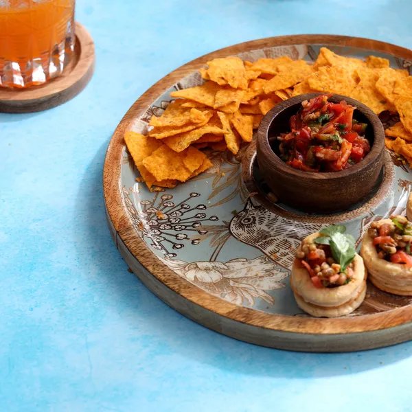 Grey_Wooden_Enamel_Coated_Round_Serving_Platter_With_Bowl_In_Mangowood_,_Snacks_Platter_For_Home_&_Dining_Table_,_Chip_N_Dip_Platter_,_Serving_Tray_(_(25X25||3X3)Cm_)_(Set_Of_2)