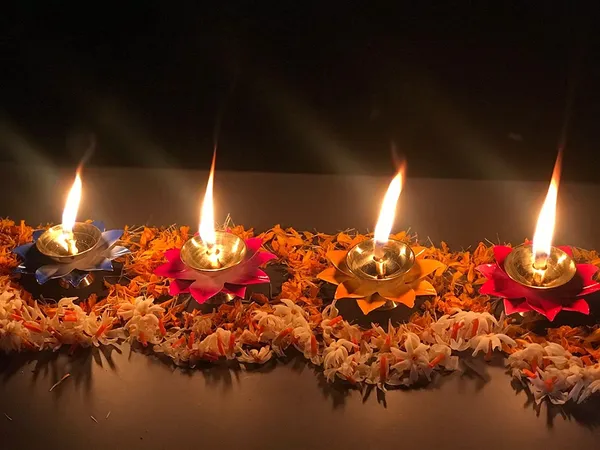 Metal_Lotus_Diya_Tealight_Holder_for_Home_Decoration_Diwali_Decor_Festival_Puja_Decoration_Indoors_and_Outdoors_(Pack_of_6)