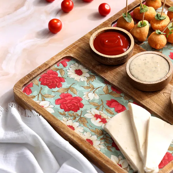 Red_&_Blue_Wooden_Enamel_Coated_Rectangle_Serving_Platter_With3_Bowls_In_Mangowood_,_Snacks_Platter_For_Home_&_Dining_Table_,_Chip_N_Dip_Platter_With_Handle_,_Serving_Tray_(_(31X25||3X3)Cm_)_(Set_Of_4)