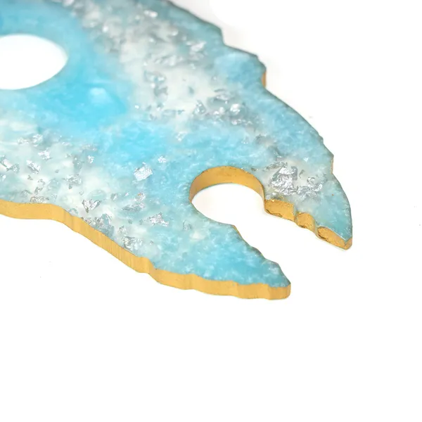 Aqua_Resin_Wine_Bottle_Holder_In_Resin_For_Home_And_Dining_Table_Decor_(_(24X10)Cm_)