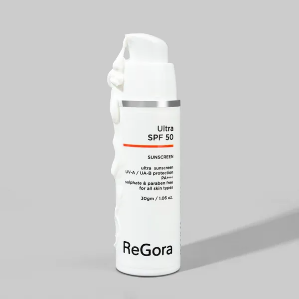 Stay_Shine-Free_With_Ultra_Matte_SPF_50_(30_Mg)