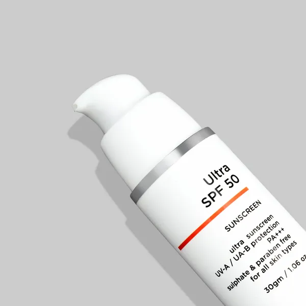 Stay_Shine-Free_With_Ultra_Matte_SPF_50_(30_Mg)