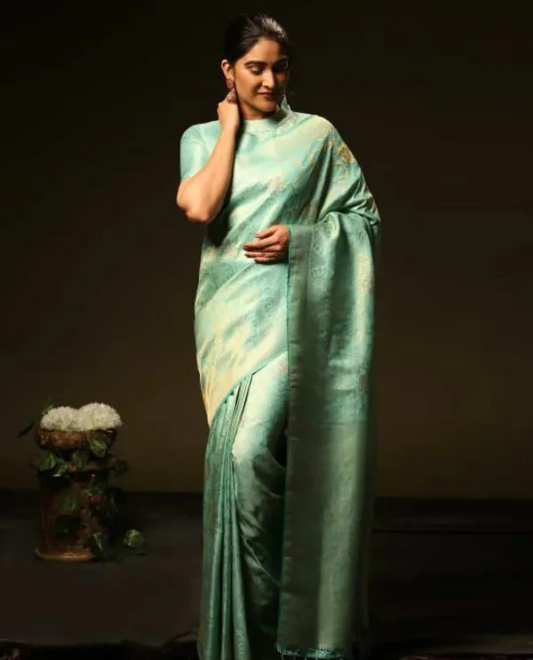 Turquoise_Saree_With_Soft_Lichi_Silk_Fabric_With_Jacquard_Work_For_Women