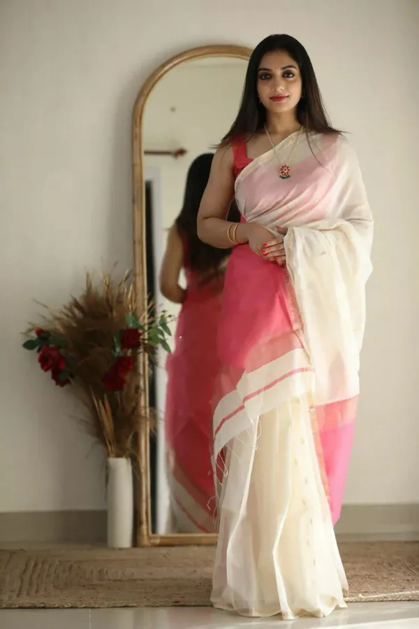 Off_White_Saree_With_Soft_Lichi_Silk_Fabric_With_Jacquard_Work_With_Beige_For_Women