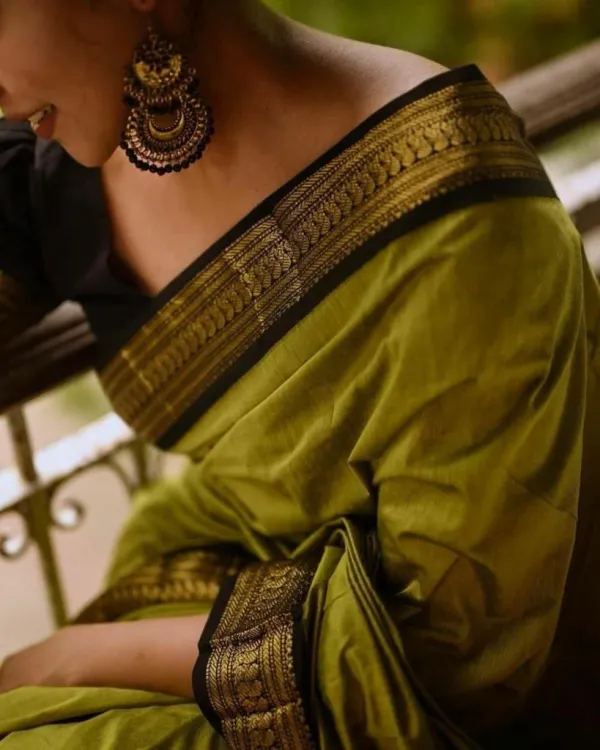 Green_Saree_With_Soft_Lichi_Silk_Fabric_With_Jacquard_Work_With_For_Women