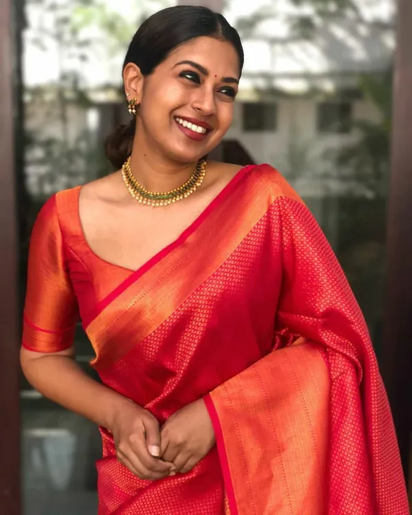Red_Saree_With_Soft_Lichi_Silk_Fabric_With_Jacquard_Work_For_Women