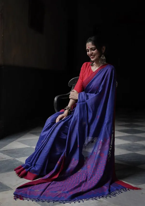 Blue_Saree_With_Soft_Linen_Fabric_Slab_Weaving_Work_With_For_Women