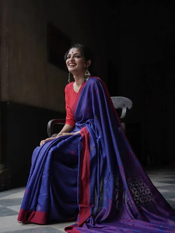 Blue_Saree_With_Soft_Linen_Fabric_Slab_Weaving_Work_With_For_Women