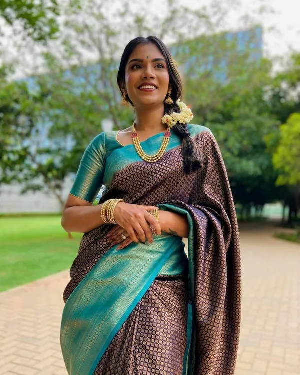 Sky_Blue_&_Navy_Blue_Saree_With_Soft_Lichi_Silk_Fabric_With_Jacquard_Work_For_Women