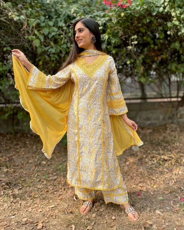 Yellow_Pure_Muslin_Cotton_Top_Palazzo_Dupatta_For_Women