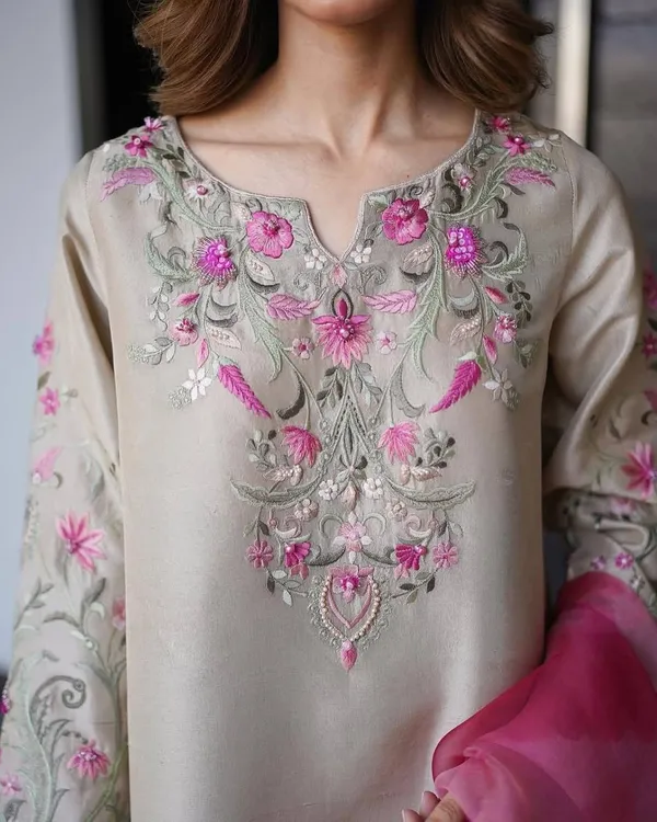 Beige_French_Crepe_Designer_Farsi_Salwar_Suit_Top_Pant_With_Soft_Organza_Dupatta_For_Women