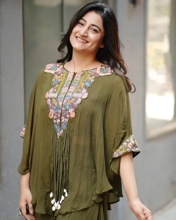 Olive_New_Trendy_Three_Piece_Indo_Western_With_Sequence_Embroidered_Work_With_Colour_For_Women