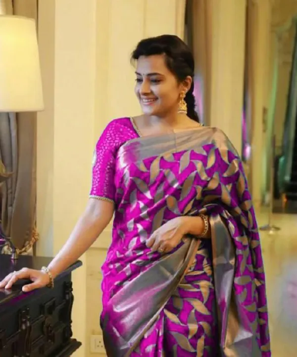Purple_Saree_With_Soft_Lichi_Silk_Fabric_With_Jacquard_Work_For_Women