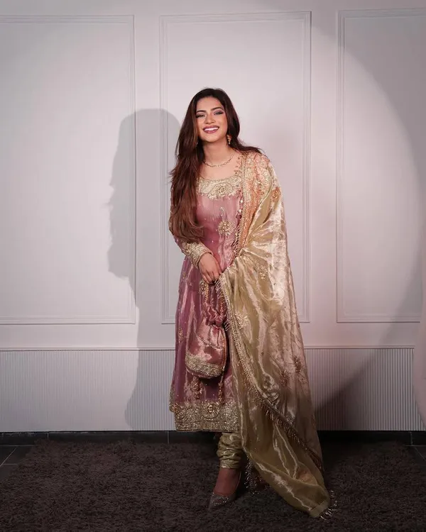 Dusty_Rose_Anarkali_Gown_with_Golden_Embroidered_Velvet_Dupatta