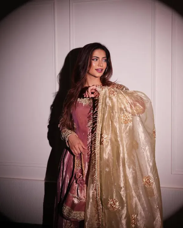 Dusty_Rose_Anarkali_Gown_with_Golden_Embroidered_Velvet_Dupatta