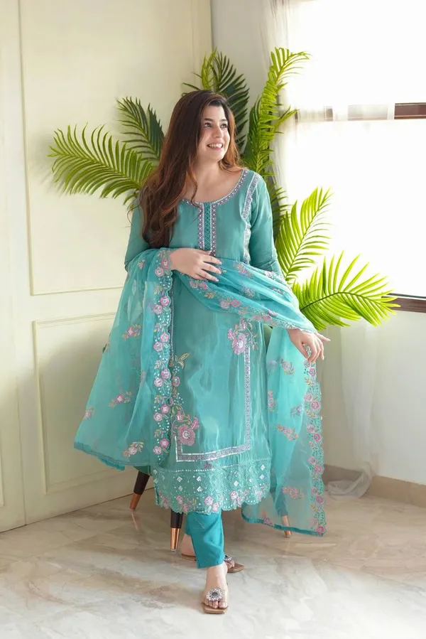 Elegant_Aqua_Floral_Embroidered_Anarkali_Suit