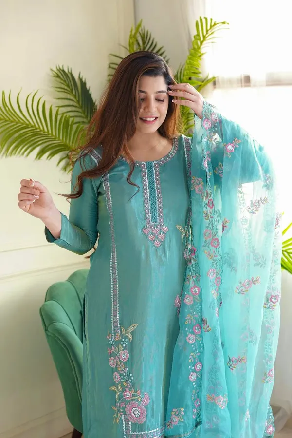 Elegant_Aqua_Floral_Embroidered_Anarkali_Suit