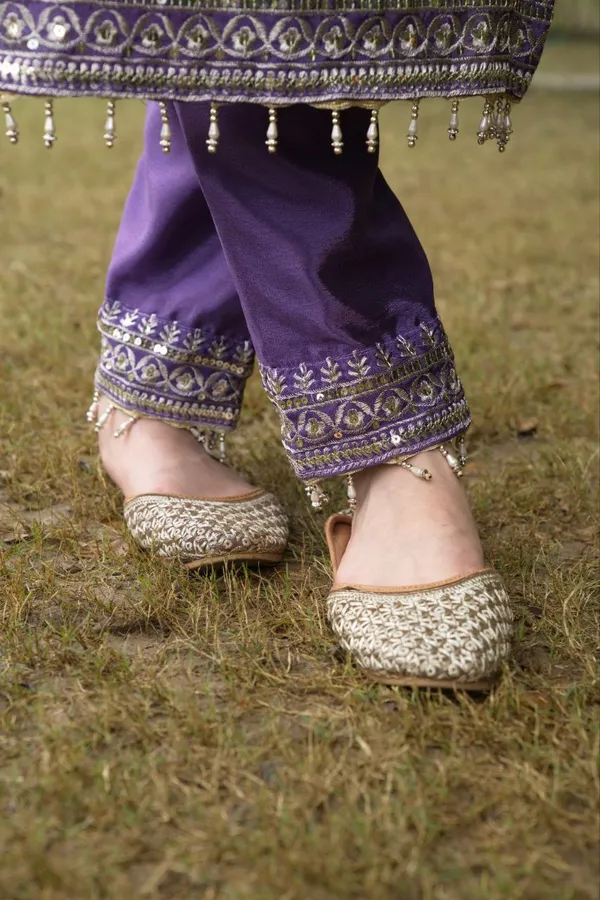 Lavender_Top_Pant_Dupatta_With_Chinon_Fabric_Suit_With_Embroidered_Work_For_Women