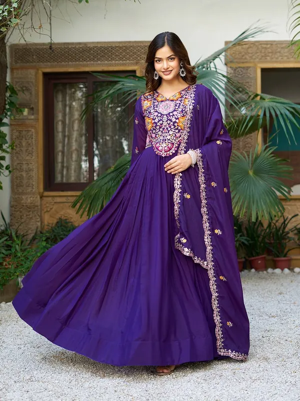 Heavy_sequence_&_Thread_work_Festival_Long_Gown_&_Hevy_Duptta
