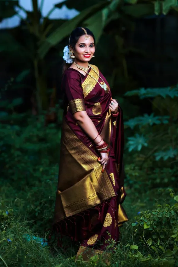 Maroon_Saree_With_Soft_Lichi_Silk_Fabric_With_Jacquard_Work_Kp-3035_For_Women
