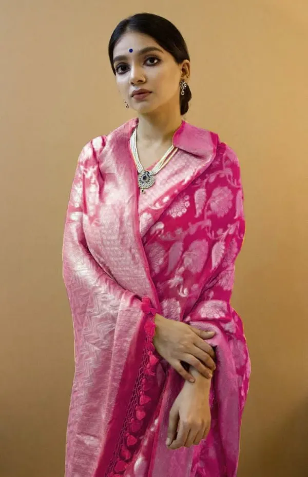 Pink_Saree_With_Soft_Lichi_Silk_Fabric_With_Jacquard_Work_For_Women
