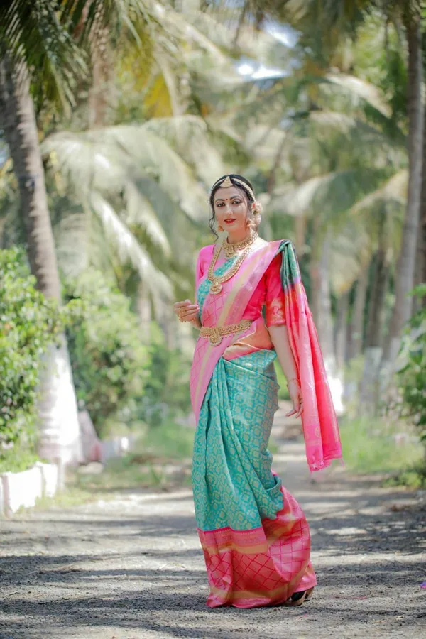 Multicolor_Saree_With_Soft_Lichi_Silk_Fabric_With_Jacquard_Work_For_Women
