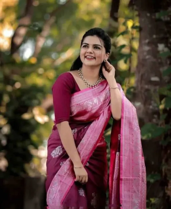 Multicolor_Saree_With_Soft_Lichi_Silk_Fabric_With_Jacquard_Work_For_Women