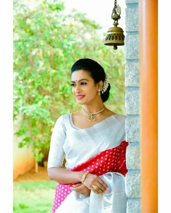Multicolor_Saree_With_Soft_Lichi_Silk_Fabric_With_Jacquard_Work_For_Women