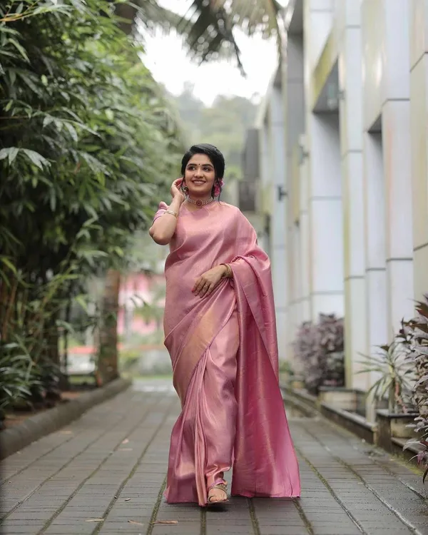 Multicolor_Saree_With_Soft_Lichi_Silk_Fabric_With_Jacquard_Work_For_Women