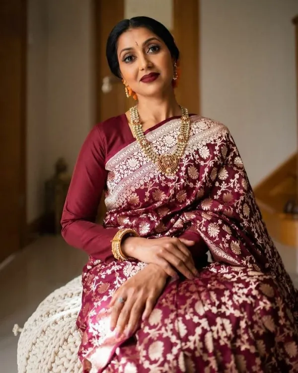Multicolor_Saree_With_Soft_Lichi_Silk_Fabric_With_Jacquard_Work_For_Women