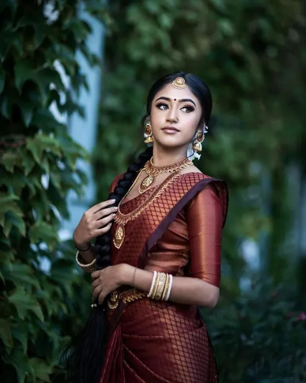 Brown_Saree_With_Soft_Lichi_Silk_Fabric_With_Jacquard_Work_For_Women