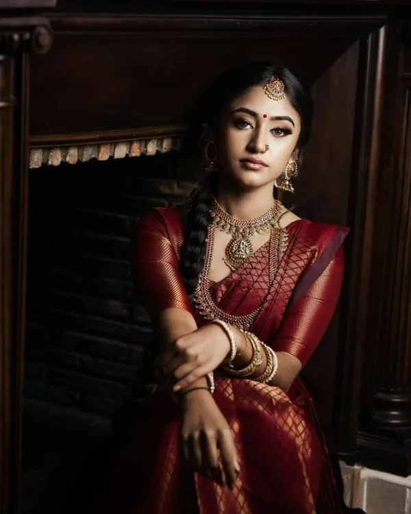 Brown_Saree_With_Soft_Lichi_Silk_Fabric_With_Jacquard_Work_For_Women