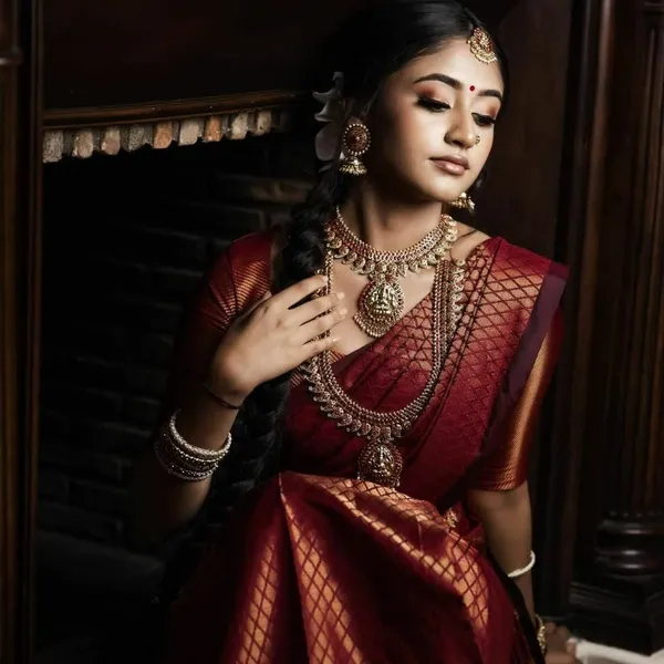 Brown_Saree_With_Soft_Lichi_Silk_Fabric_With_Jacquard_Work_For_Women