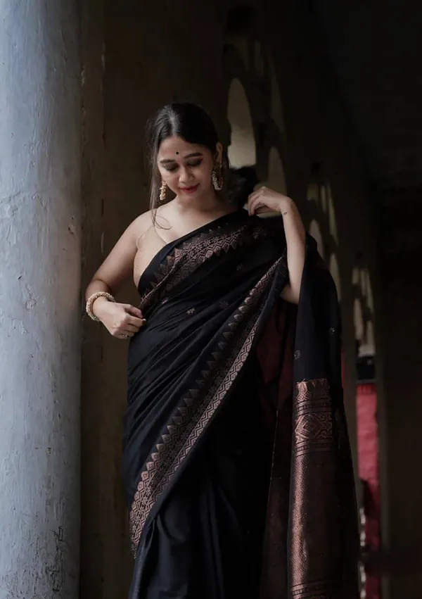Black_Saree_With_Soft_Lichi_Silk_Fabric_With_Jacquard_Work_For_Women
