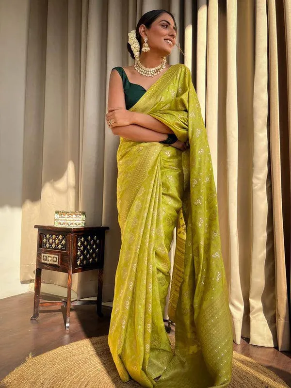 Yellow_Saree_With_Soft_Lichi_Silk_Fabric_With_Jacquard_Work_With_For_Women