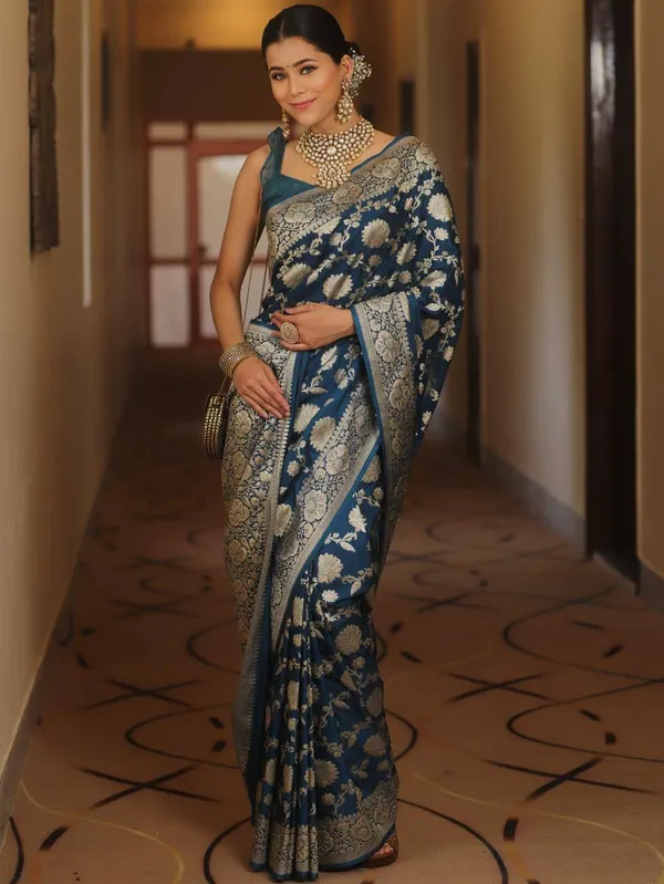 Navy_Blue_Saree_With_Soft_Lichi_Silk_Fabric_With_Jacquard_Work_For_Women