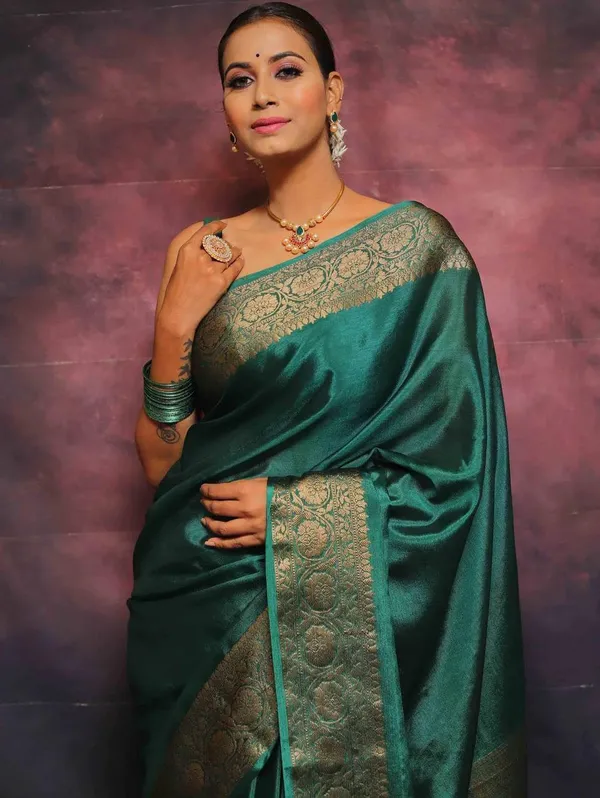 Green_Saree_With_Soft_Lichi_Silk_Fabric_With_Jacquard_Work_For_Women