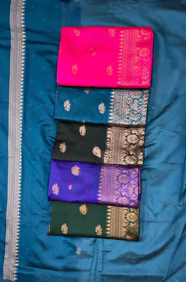 Green_Saree_With_Soft_Lichi_Silk_Fabric_With_Jacquard_Work_For_Women