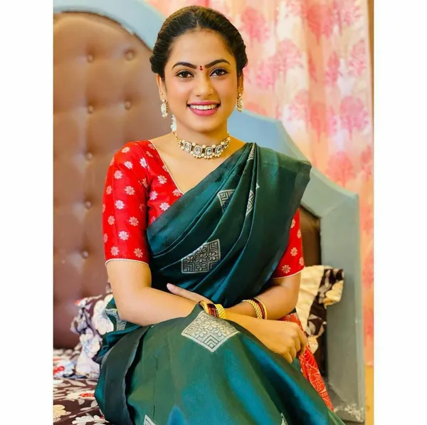 Multicolor_Saree_With_Soft_Lichi_Silk_Fabric_With_Jacquard_Work_For_Women