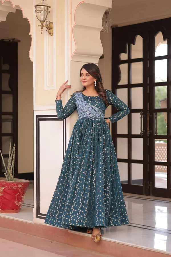 Midnight_Bloom_Anarkali_Gown