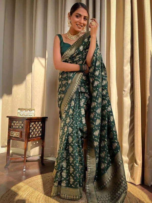 Green_Saree_With_Soft_Lichi_Silk_Fabric_With_Jacquard_Work_With_For_Women