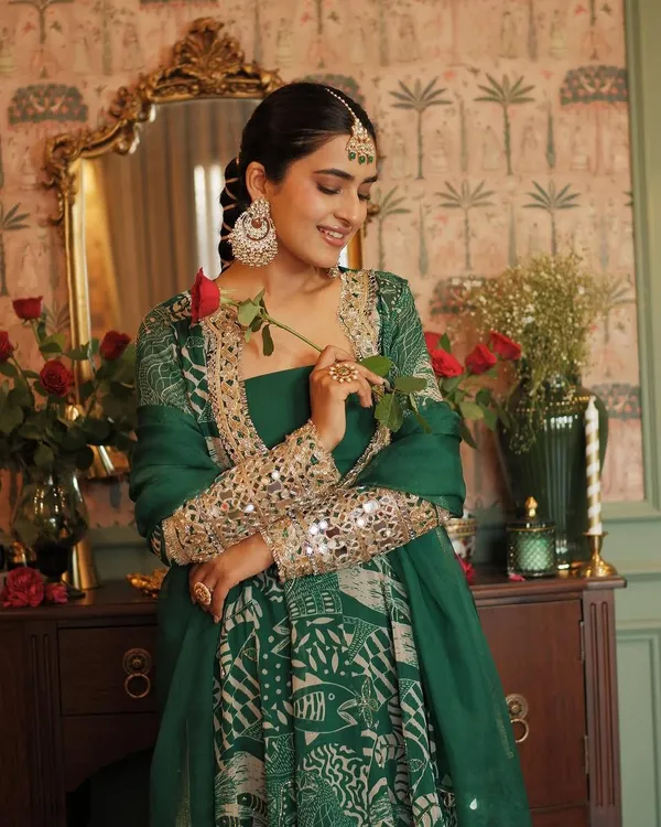 Regal_Emerald_Mirror_Work_Anarkali_Set