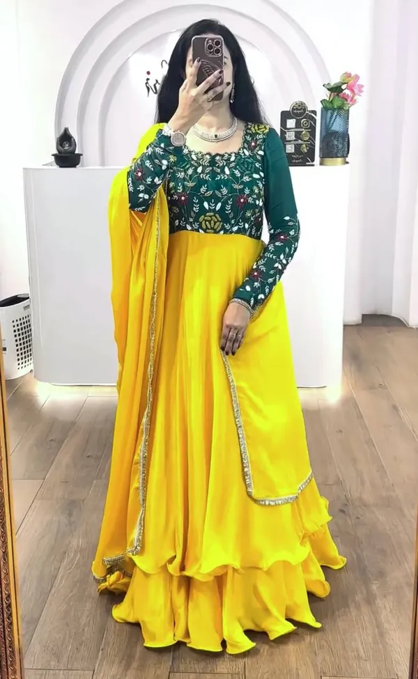 Sunshine_Bloom_Anarkali_Gown_Set