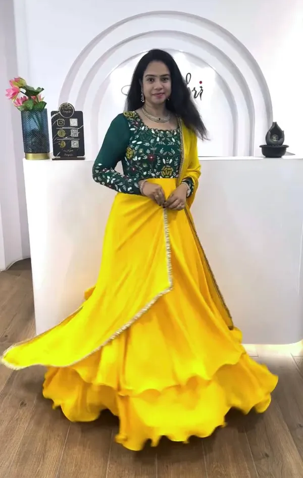 Sunshine_Bloom_Anarkali_Gown_Set