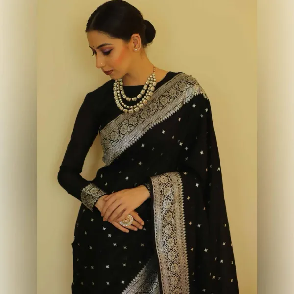 Green_Saree_With_Soft_Lichi_Silk_Fabric_With_Jacquard_Work_With_For_Women