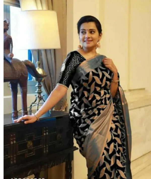 Black_Saree_With_Soft_Lichi_Silk_Fabric_With_Jacquard_Work_For_Women