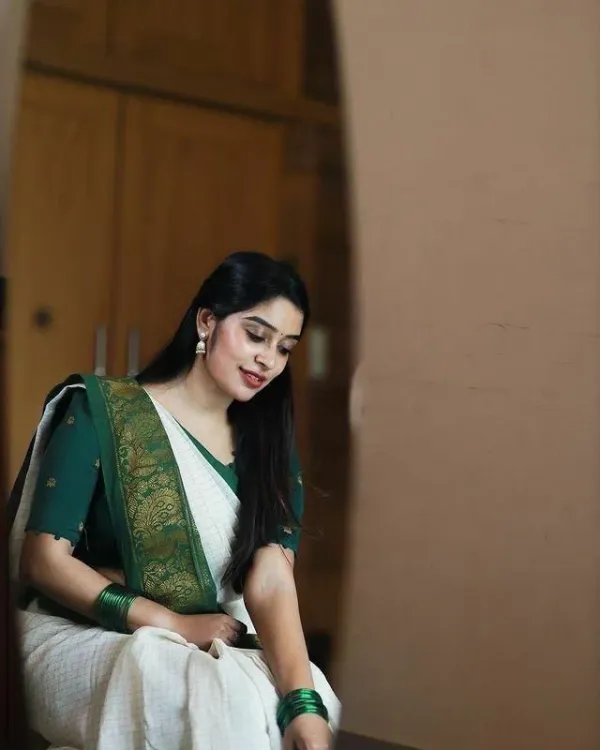 Green_Saree_With_Soft_Lichi_Silk_Fabric_With_Jacquard_Work_With_For_Women