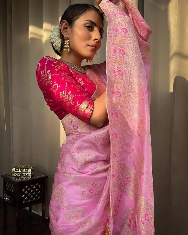 Pink_Saree_With_Soft_Lichi_Silk_Fabric_With_Jacquard_Work_With_For_Women