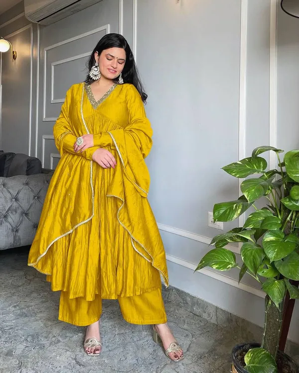 Yellow_Pure_Chinon_Silk_Alia_Cut_Anarkali_Gown_Dupatta_Bottom_With_Embroidered_Work_For_Women