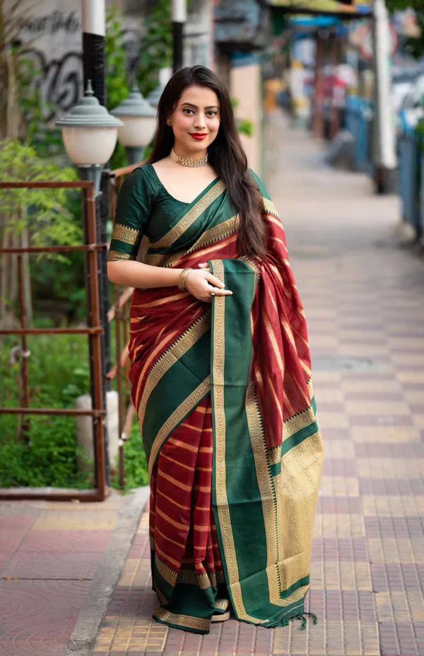 Green_Saree_With_Soft_Lichi_Silk_Fabric_With_Jacquard_Work_With_For_Women
